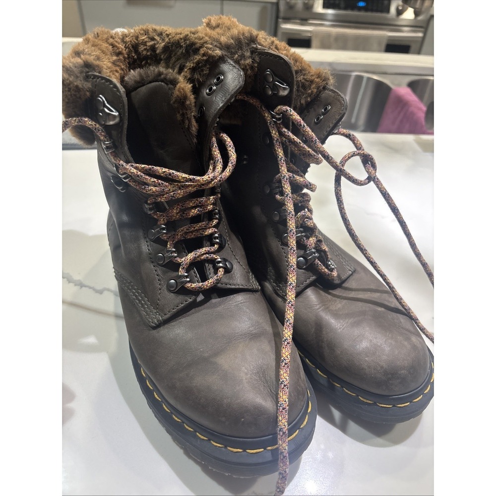dr martens 1460 Serena Faux Fur Trim Brown Leather Size 9 Women's